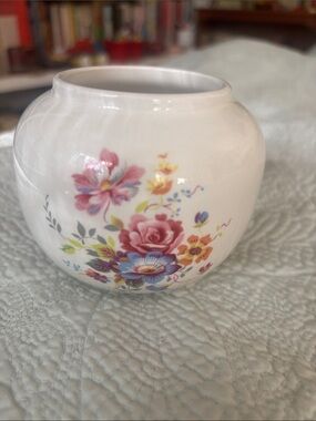 Sadler White Ceramic Globe Vase with Multicolor Floral Design